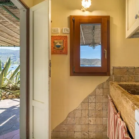 Apartment Agave Direclty On The - Goelba