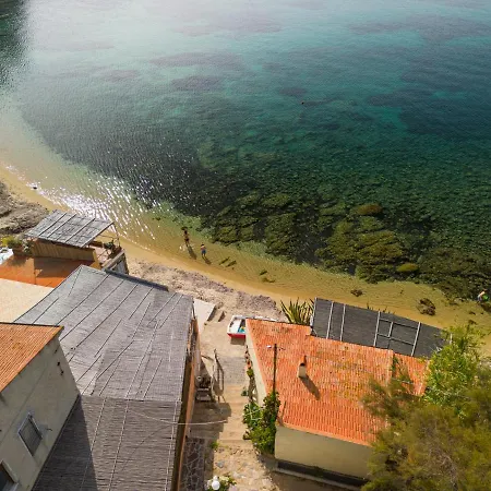 Apartment Agave Direclty On The - Goelba